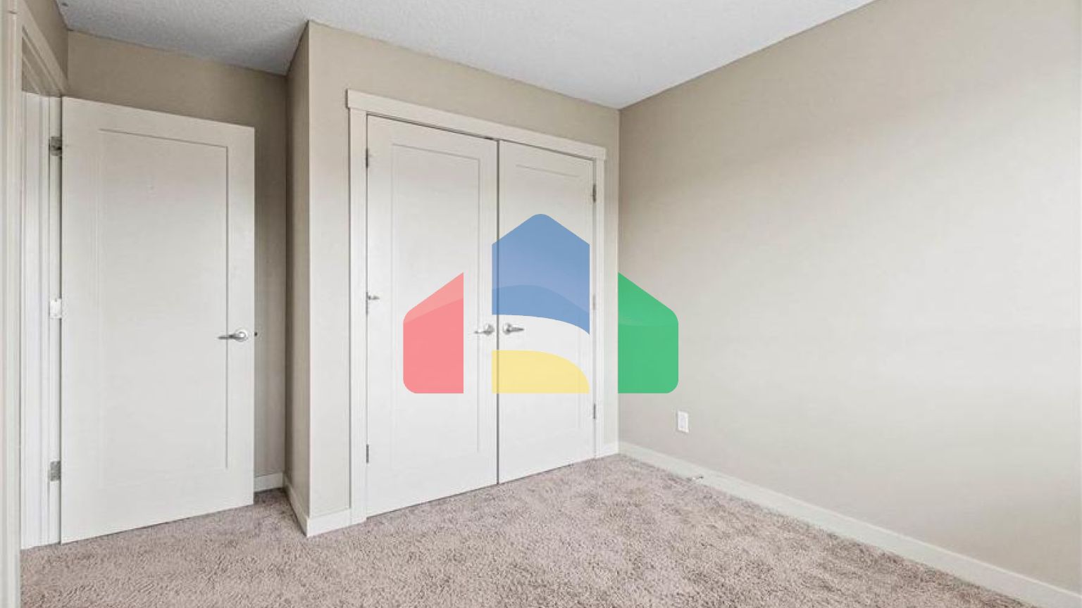 Residential - Single Family Home - Edmonton, Canada - Canada