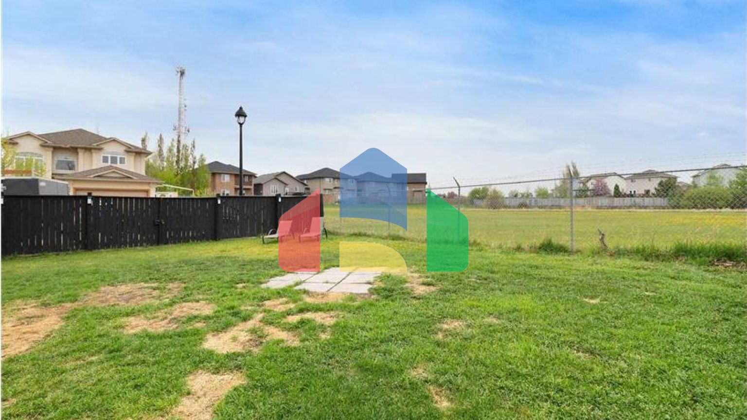 Residential - Single Family Home - Edmonton, Canada - Canada