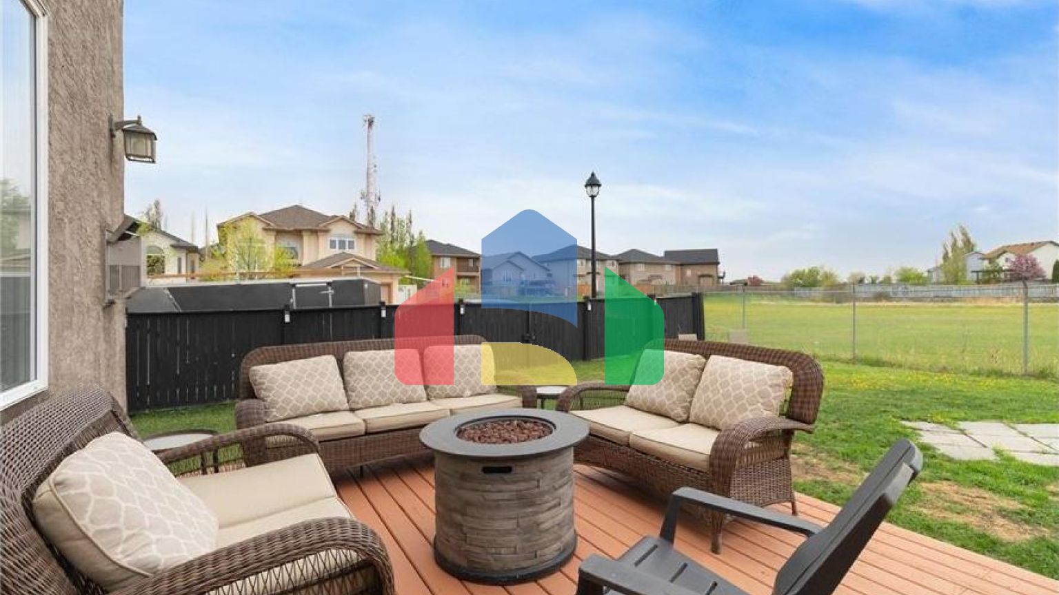 Residential - Single Family Home - Edmonton, Canada - Canada