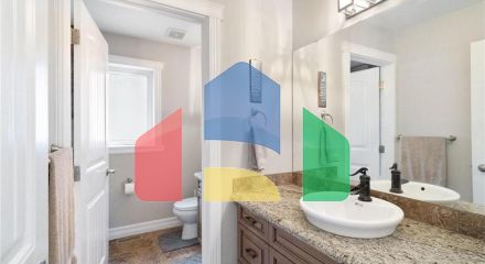 Residential - Single Family Home - Edmonton, Canada - Canada