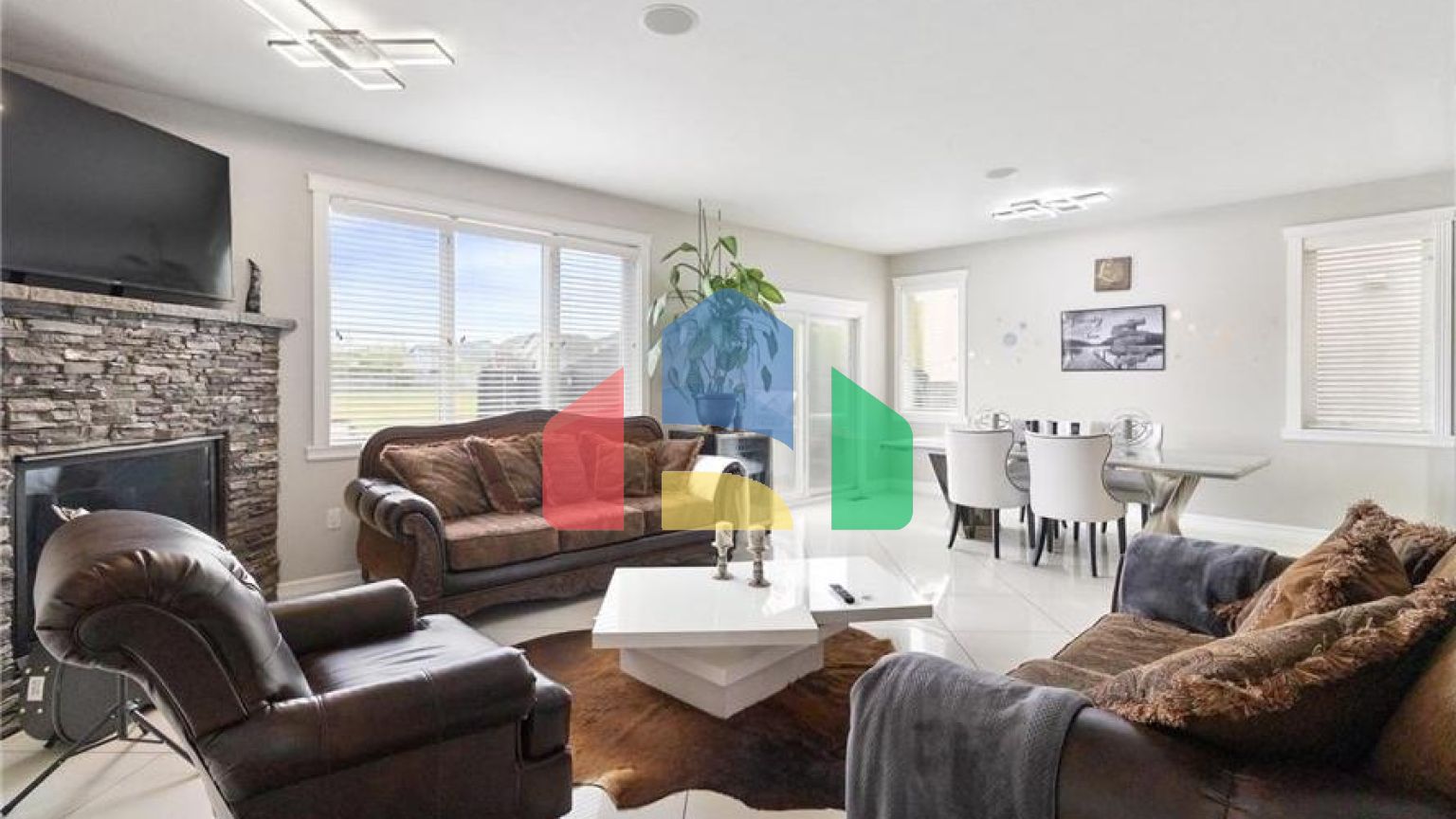 Residential - Single Family Home - Edmonton, Canada - Canada