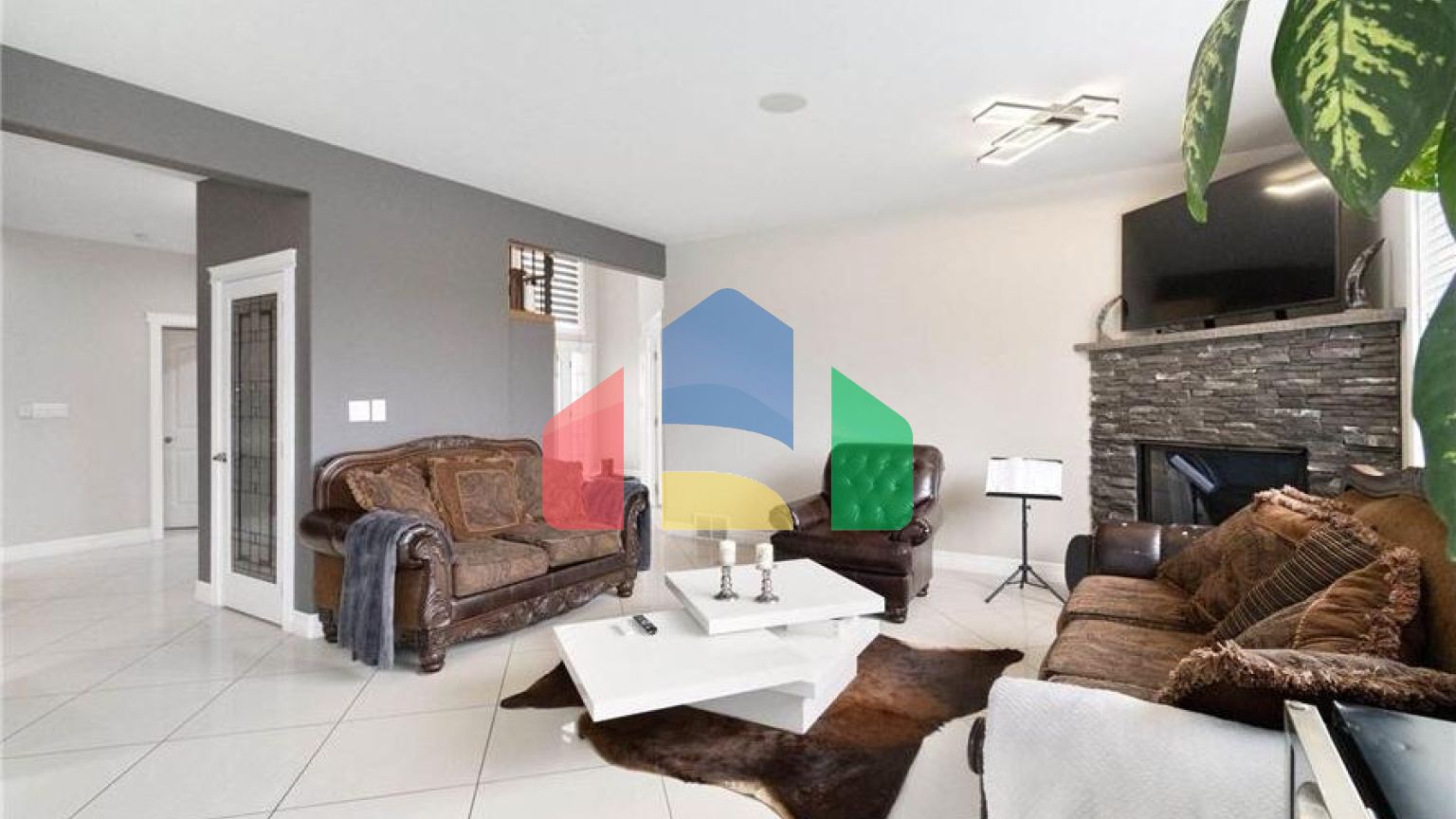 Residential - Single Family Home - Edmonton, Canada - Canada