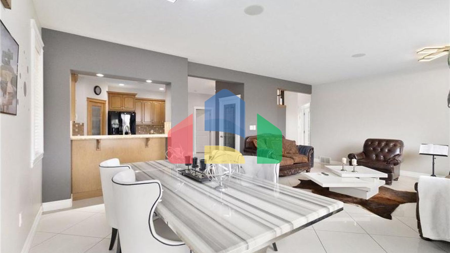 Residential - Single Family Home - Edmonton, Canada - Canada