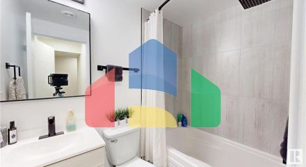 Residential - Single Family Home - Edmonton, Canada - Canada