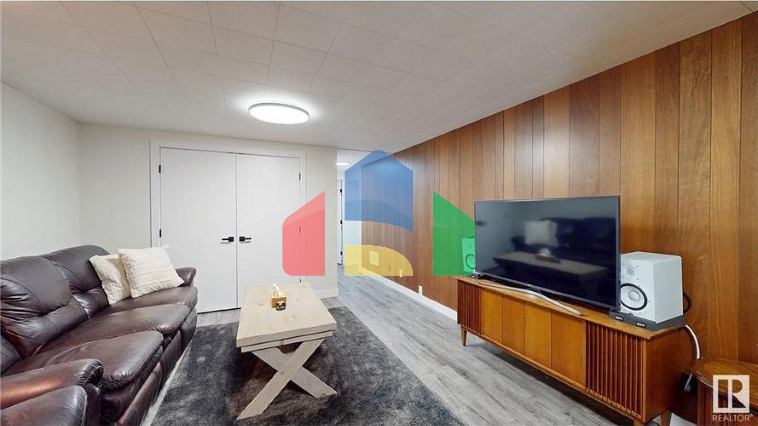 Residential - Single Family Home - Edmonton, Canada - Canada