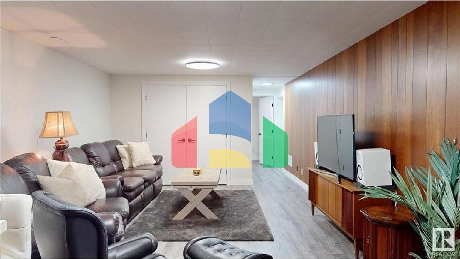 Residential - Single Family Home - Edmonton, Canada - Canada