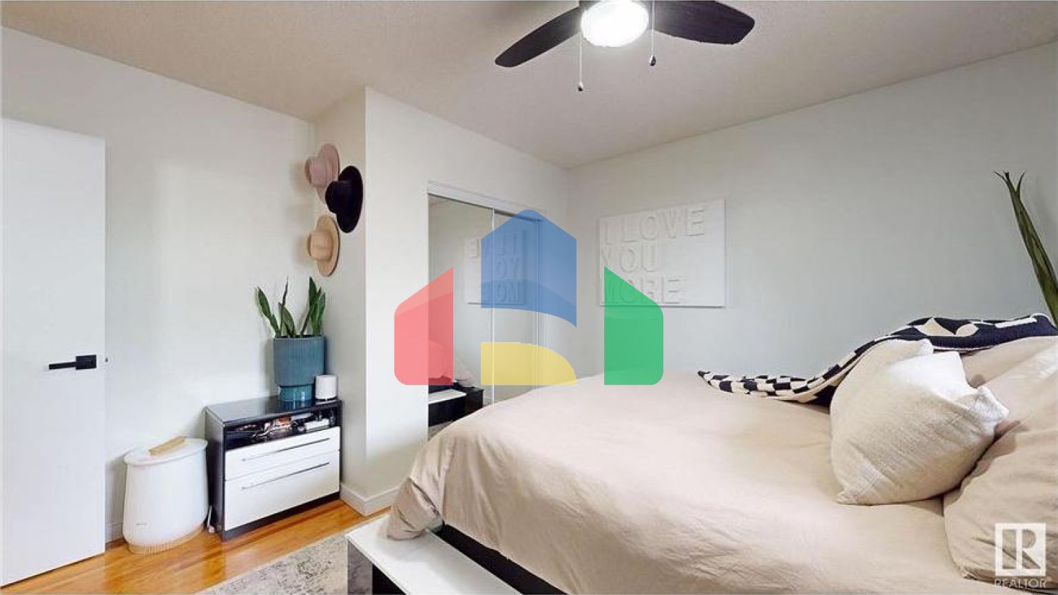 Residential - Single Family Home - Edmonton, Canada - Canada