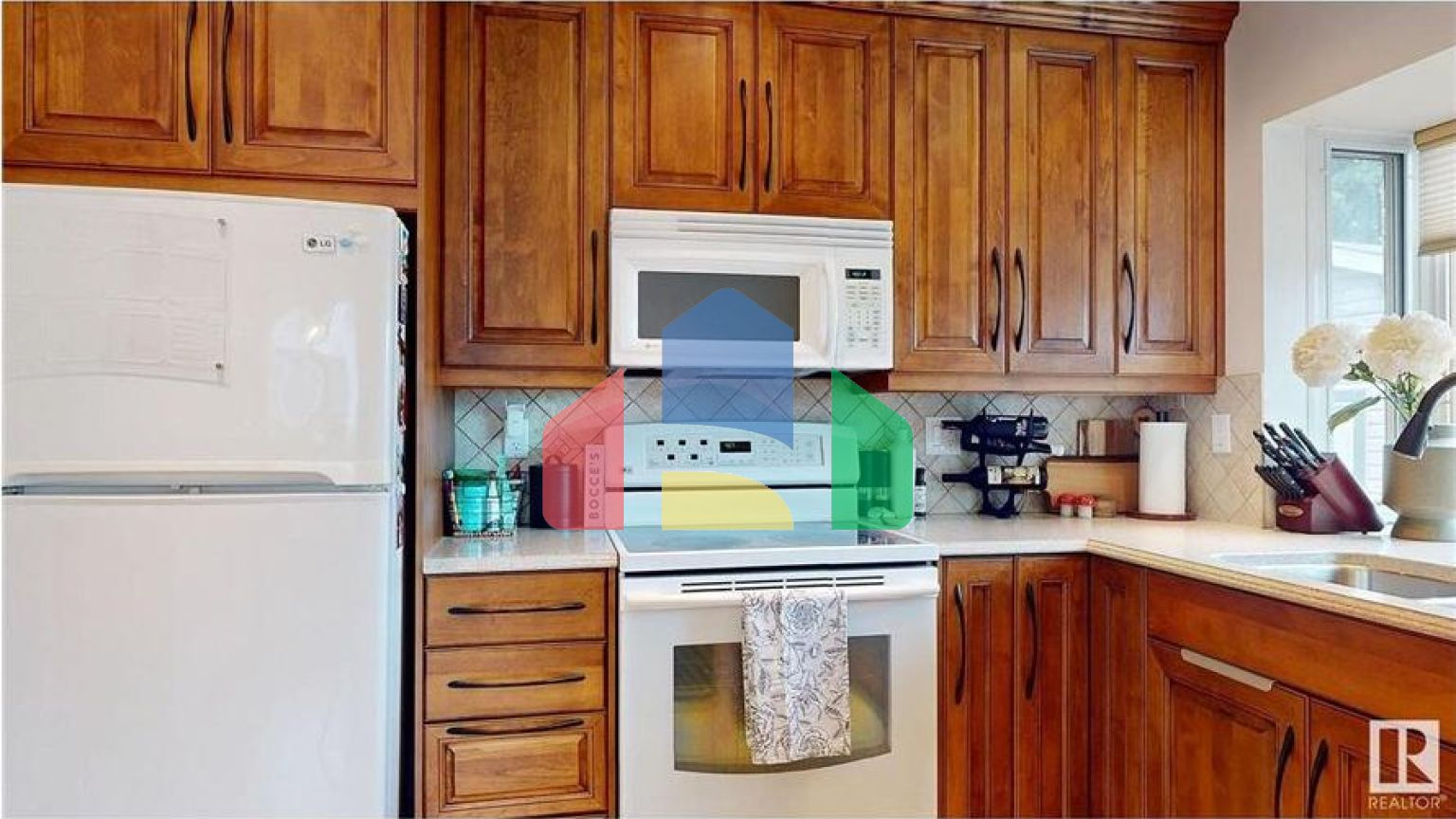 Residential - Single Family Home - Edmonton, Canada - Canada