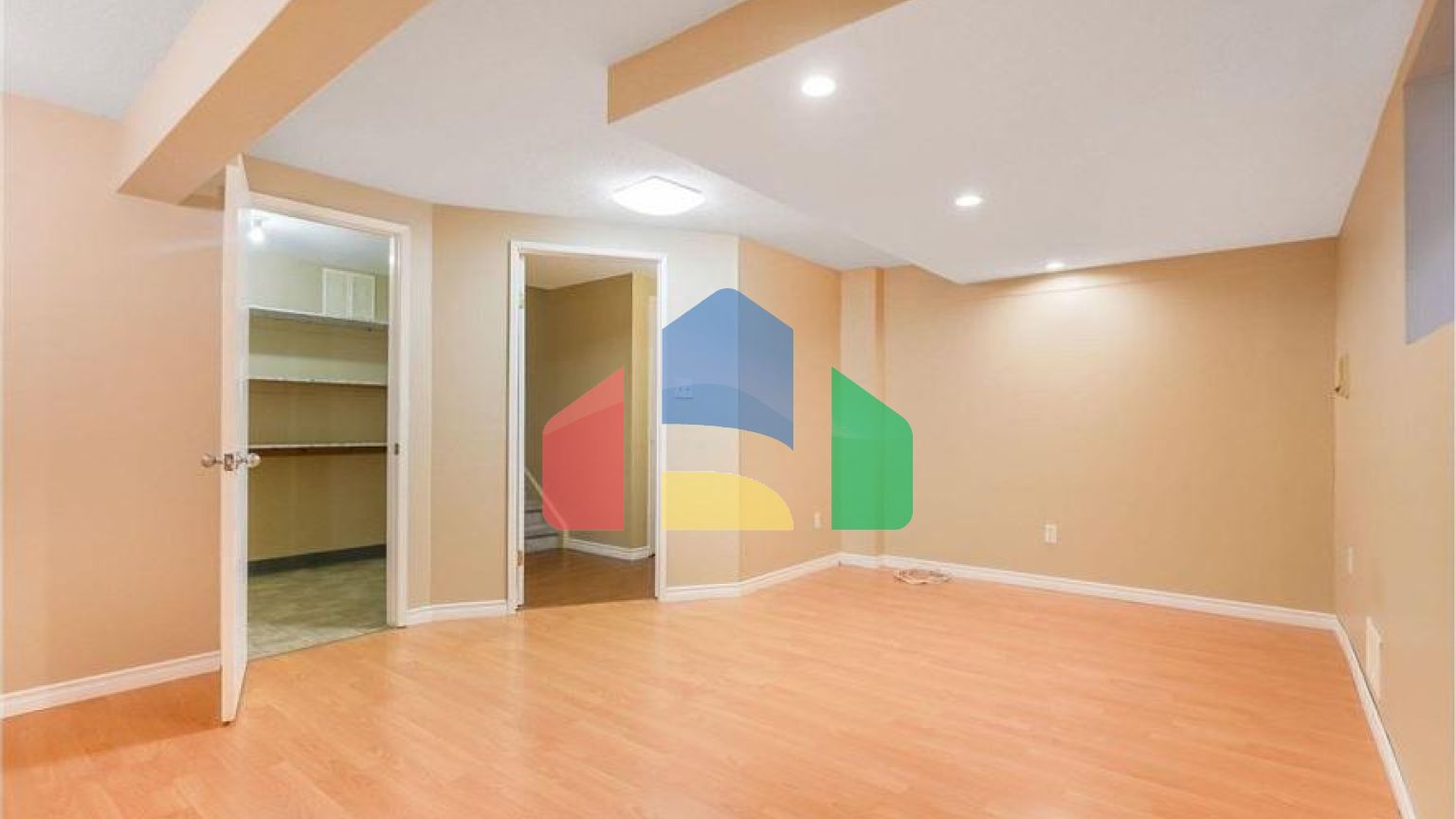 Residential - Single Family Home - Edmonton, Canada - Canada