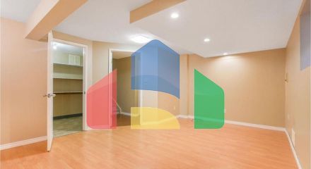 Residential - Single Family Home - Edmonton, Canada - Canada