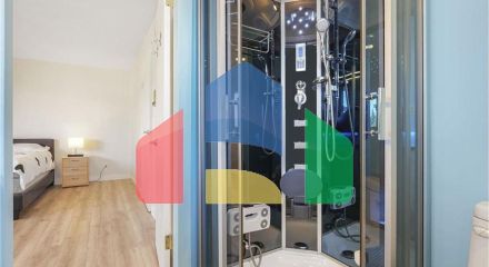 Residential - Single Family Home - Edmonton, Canada - Canada