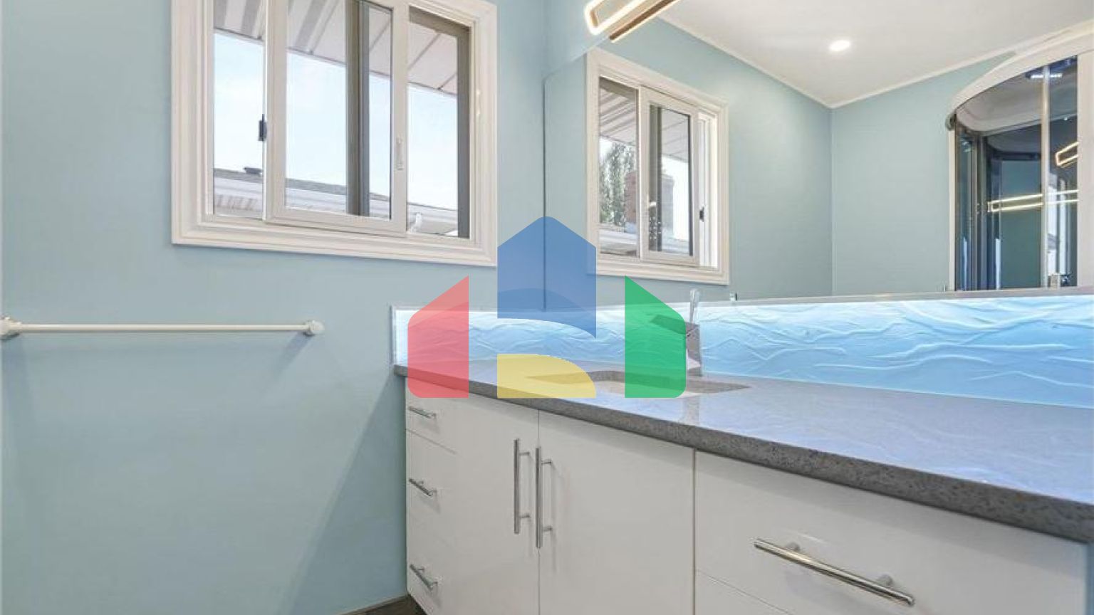 Residential - Single Family Home - Edmonton, Canada - Canada