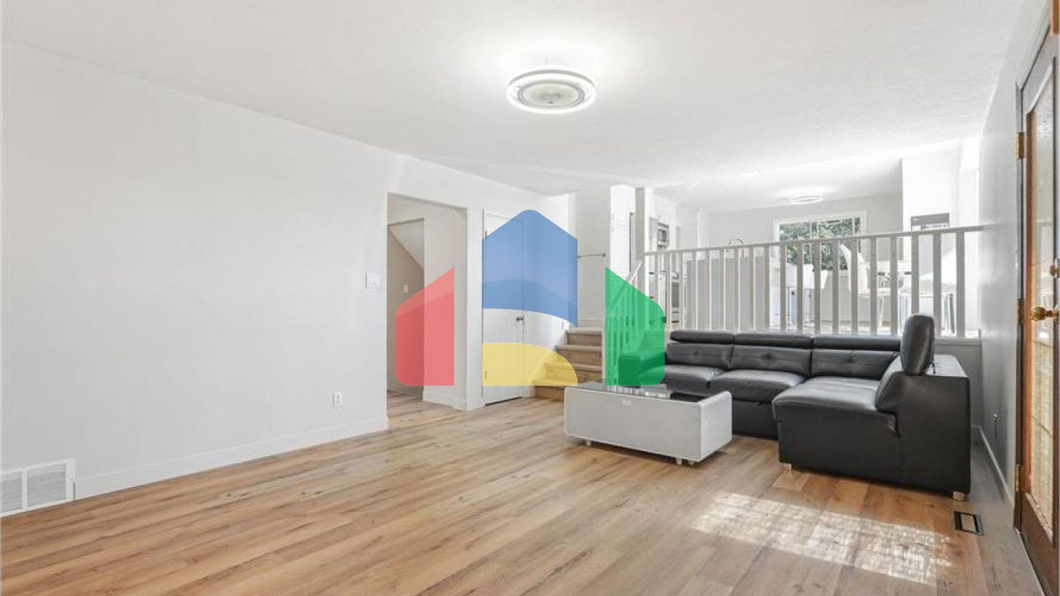 Residential - Single Family Home - Edmonton, Canada - Canada