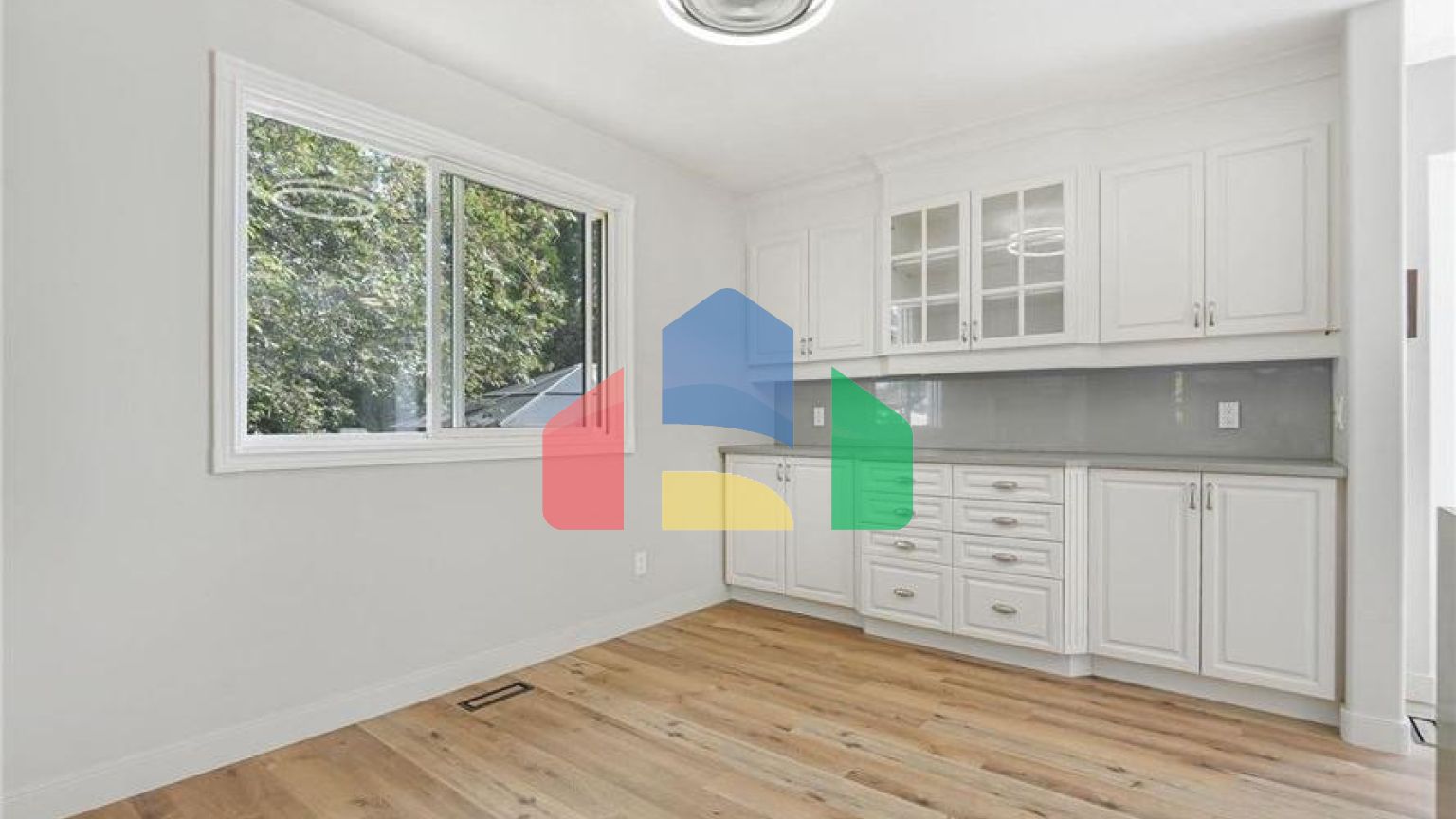 Residential - Single Family Home - Edmonton, Canada - Canada