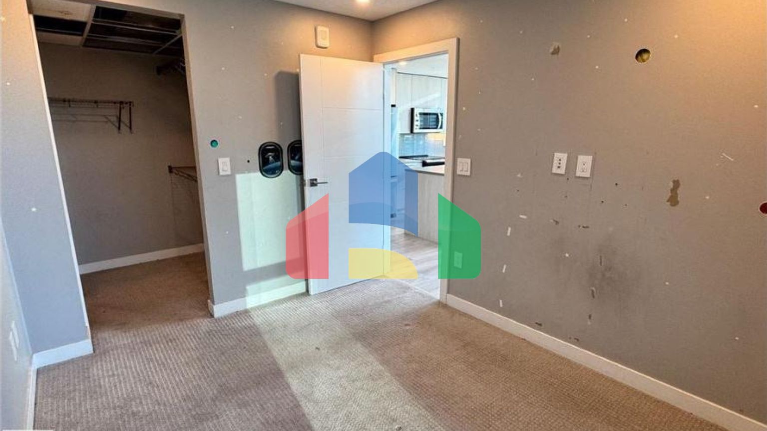 Residential - Single Family Home - Edmonton, Canada - Canada