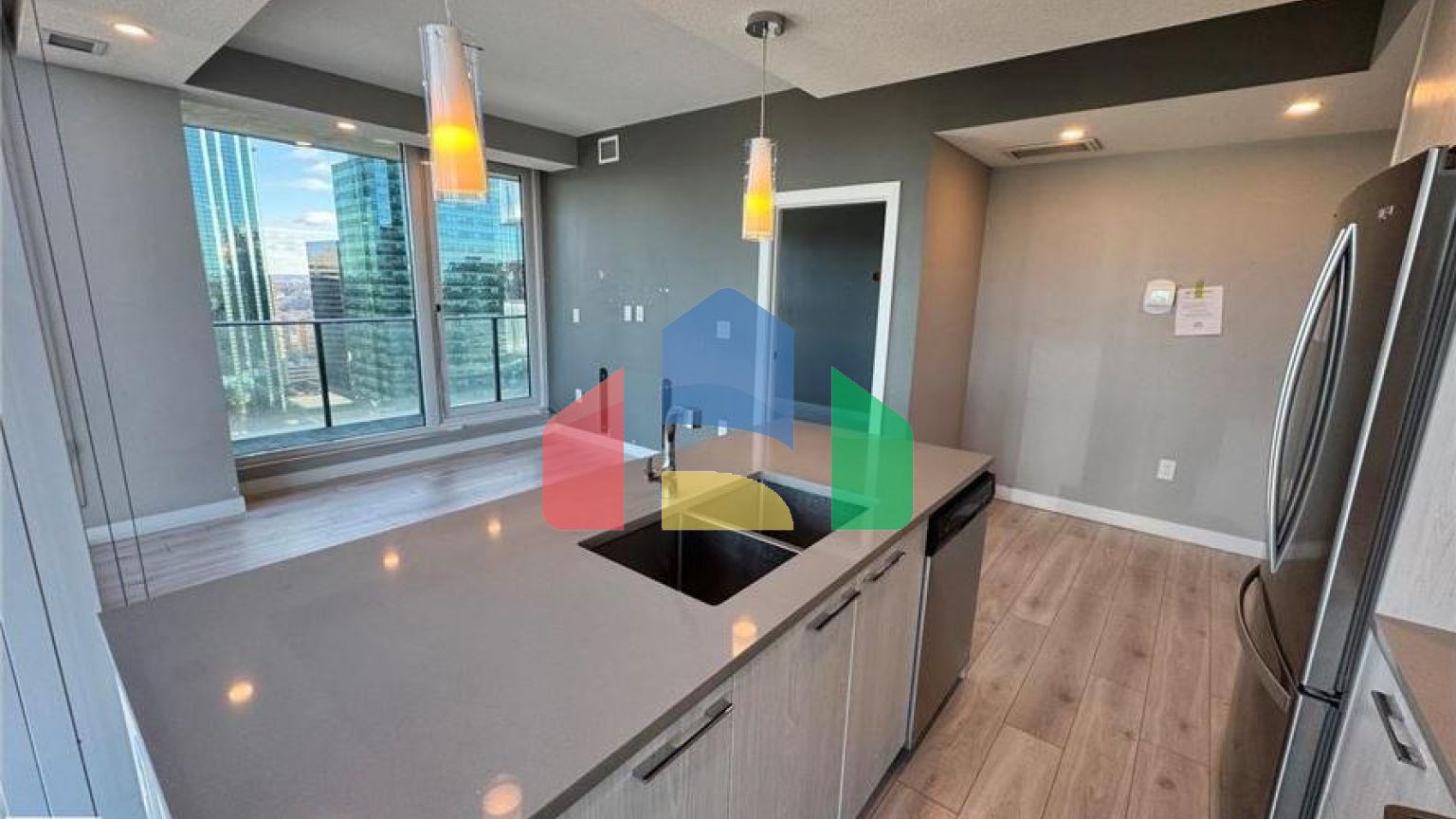 Residential - Single Family Home - Edmonton, Canada - Canada