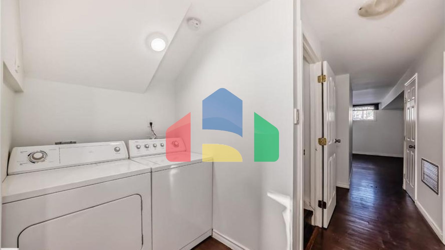 Residential - Single Family Home - Edmonton, Canada - Canada