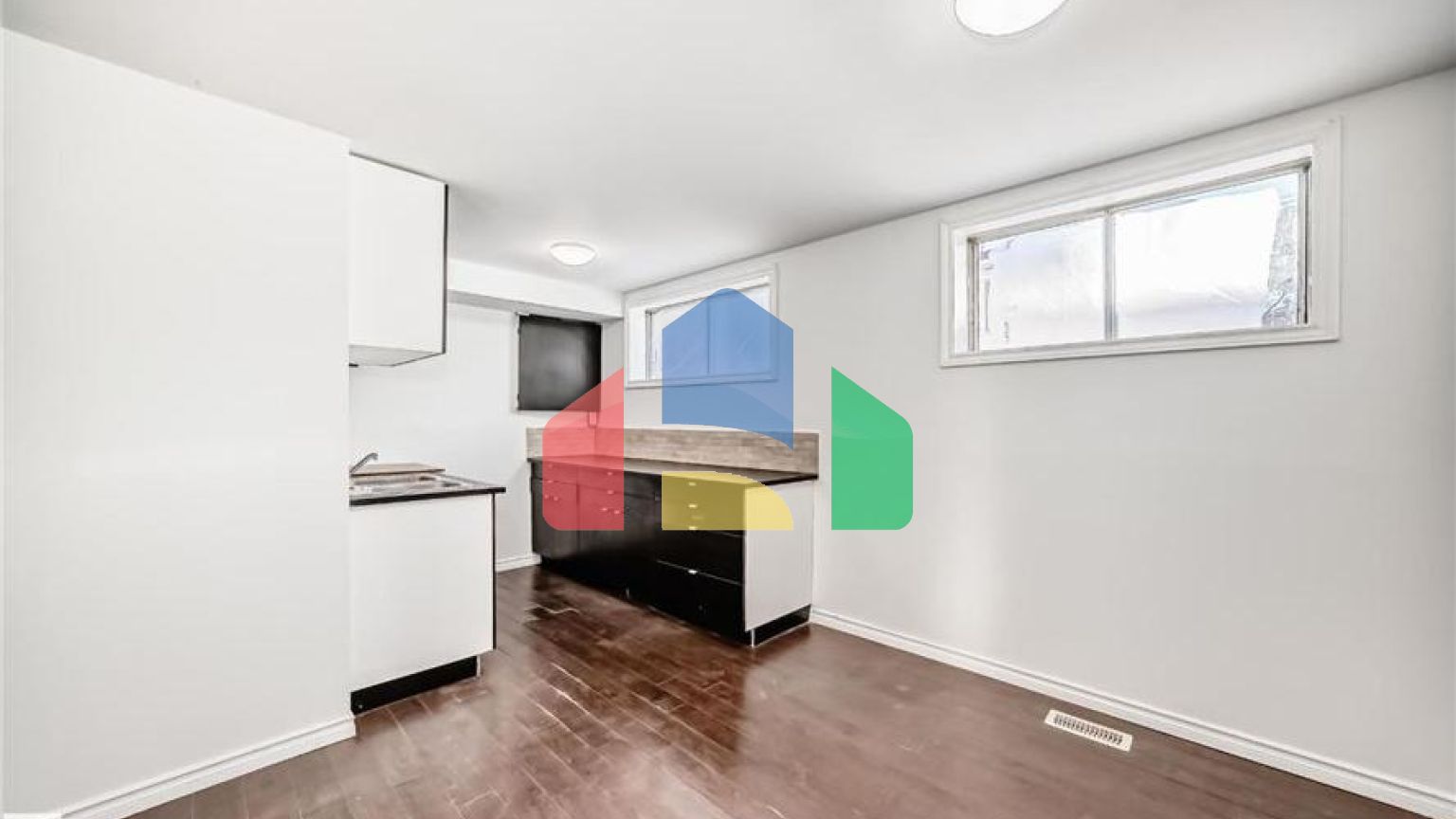 Residential - Single Family Home - Edmonton, Canada - Canada