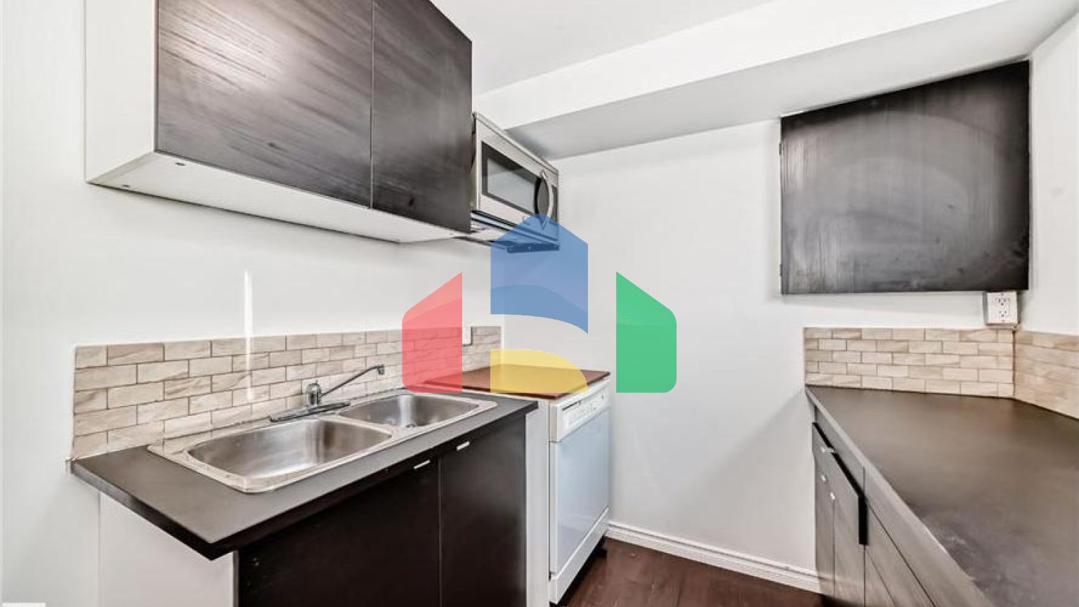 Residential - Single Family Home - Edmonton, Canada - Canada