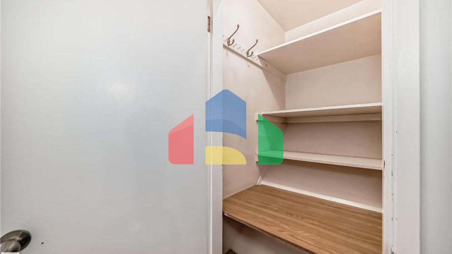 Residential - Single Family Home - Edmonton, Canada - Canada