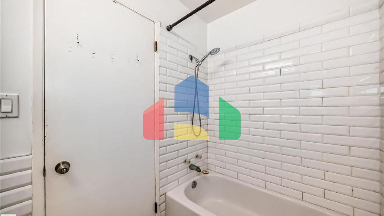 Residential - Single Family Home - Edmonton, Canada - Canada