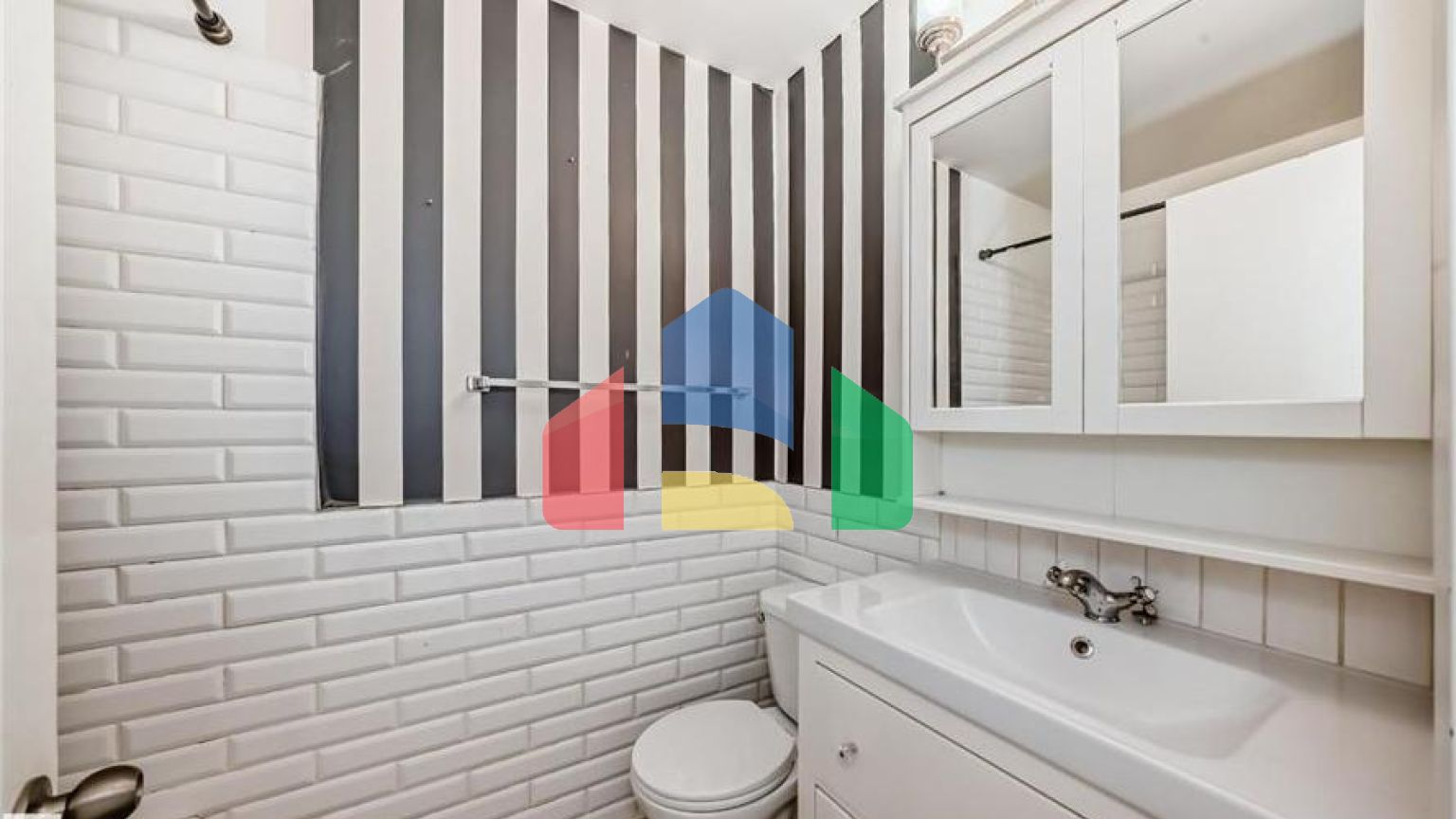 Residential - Single Family Home - Edmonton, Canada - Canada