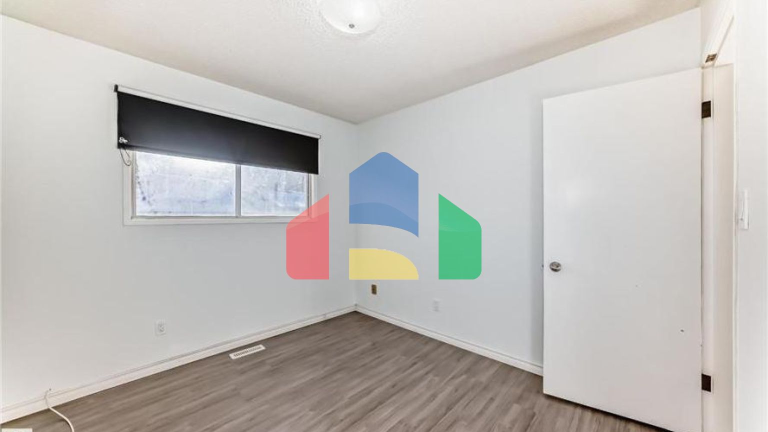 Residential - Single Family Home - Edmonton, Canada - Canada