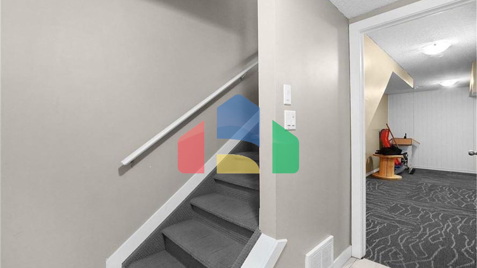 Residential - Condo/Apartment - Edmonton, Canada - Canada