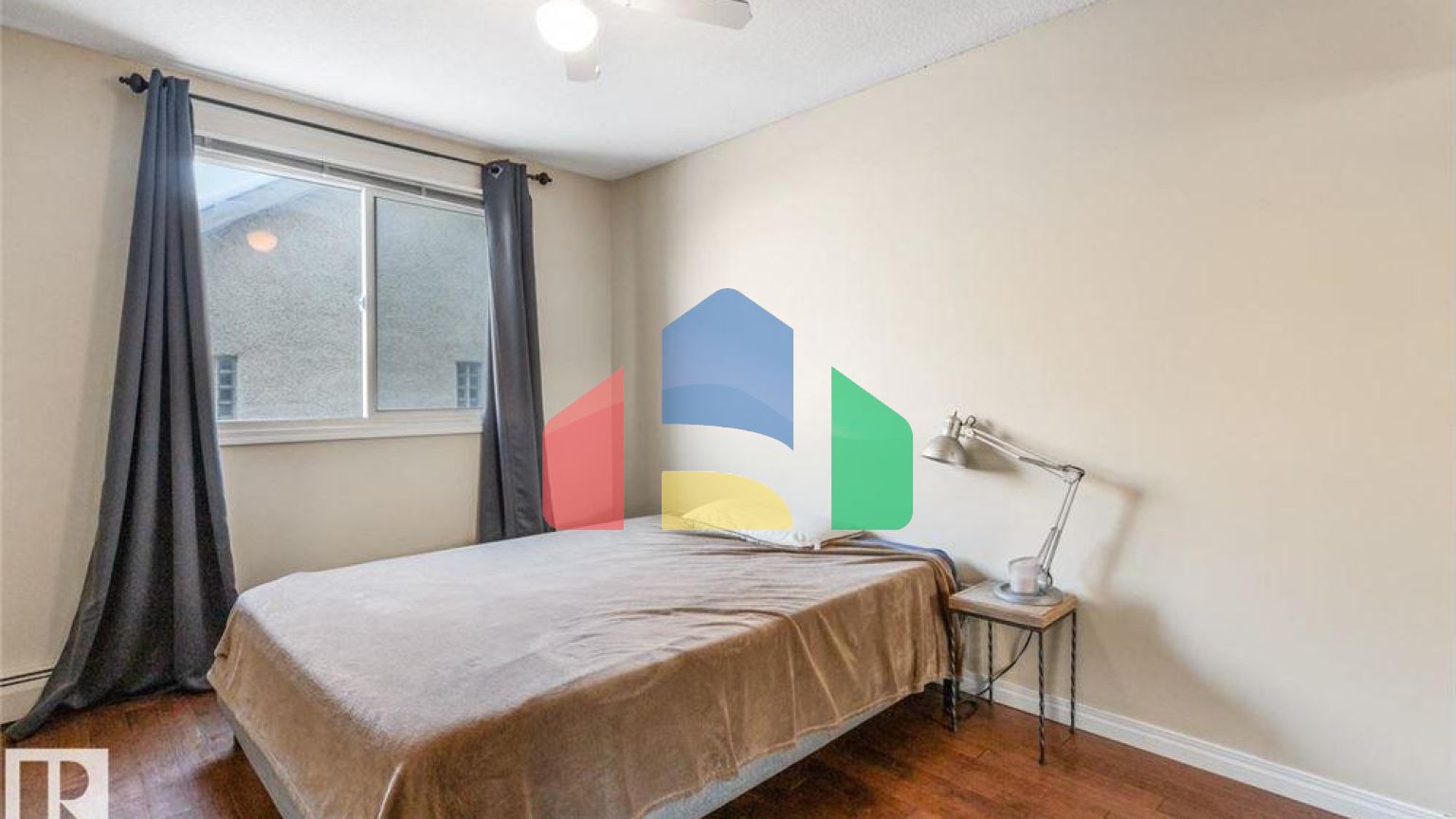 Residential - Condo/Apartment - Edmonton, Canada - Canada