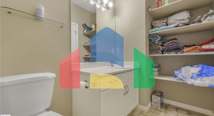 Residential - Single Family Home - Edmonton, Canada - Canada