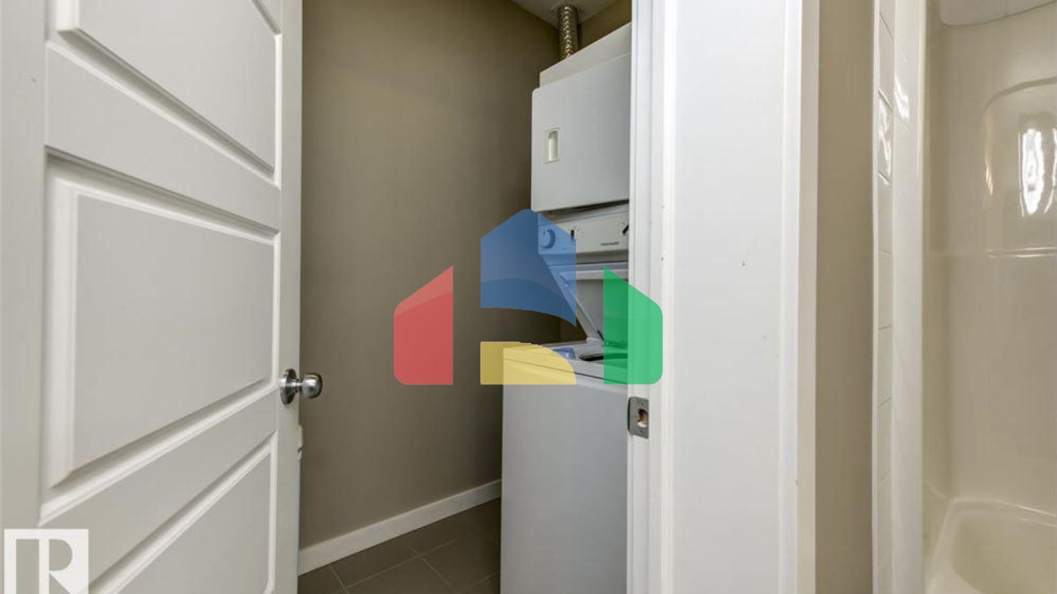 Residential - Condo/Apartment - Edmonton, Canada - Canada