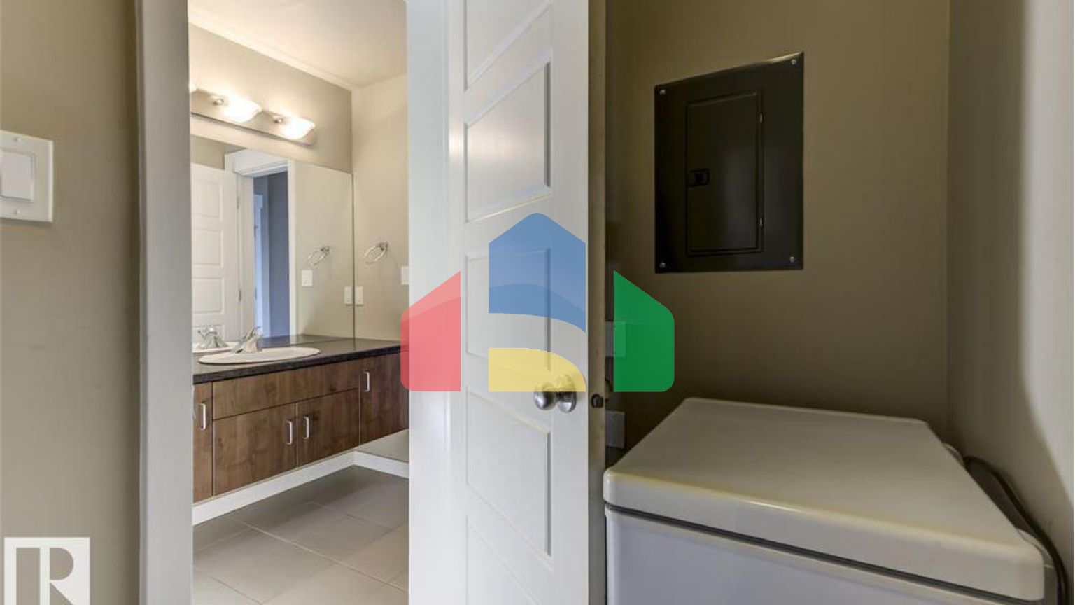 Residential - Condo/Apartment - Edmonton, Canada - Canada