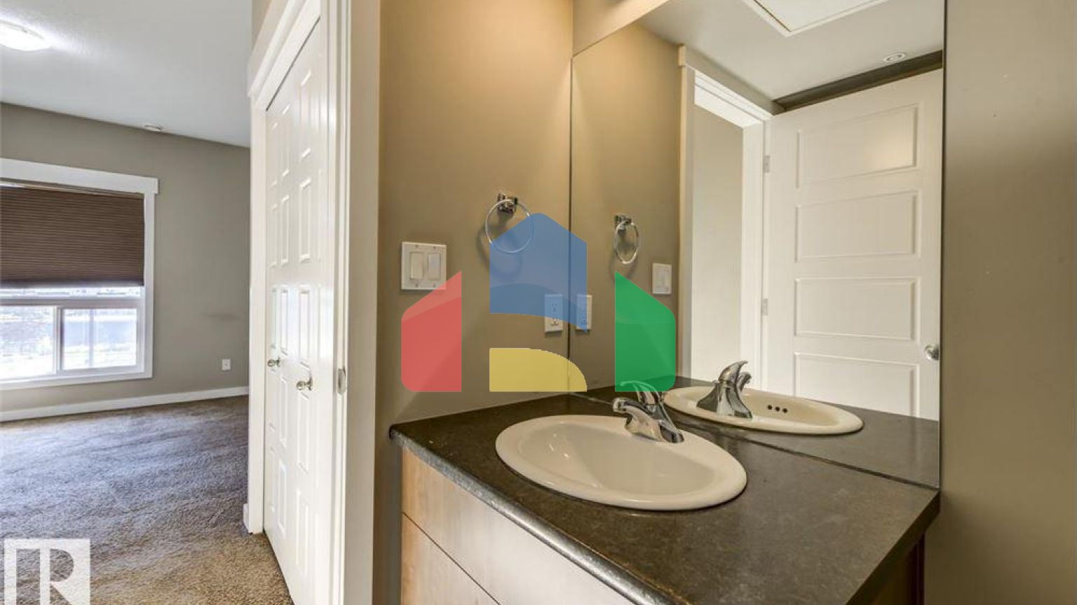 Residential - Condo/Apartment - Edmonton, Canada - Canada