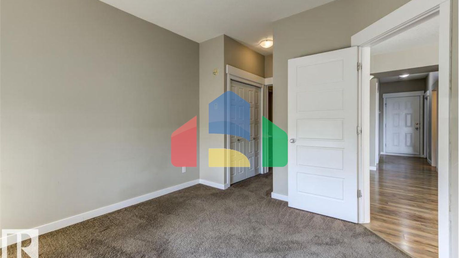 Residential - Condo/Apartment - Edmonton, Canada - Canada