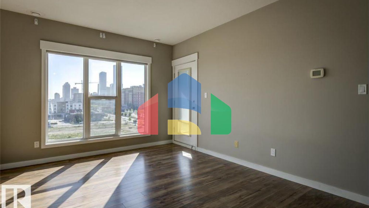 Residential - Condo/Apartment - Edmonton, Canada - Canada