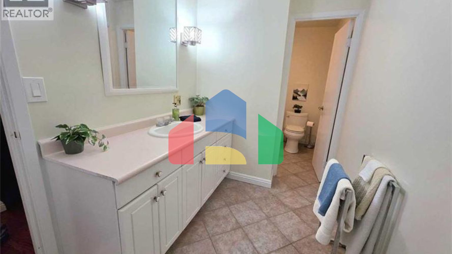 Residential - Single Family Home - Edmonton, Canada - Canada