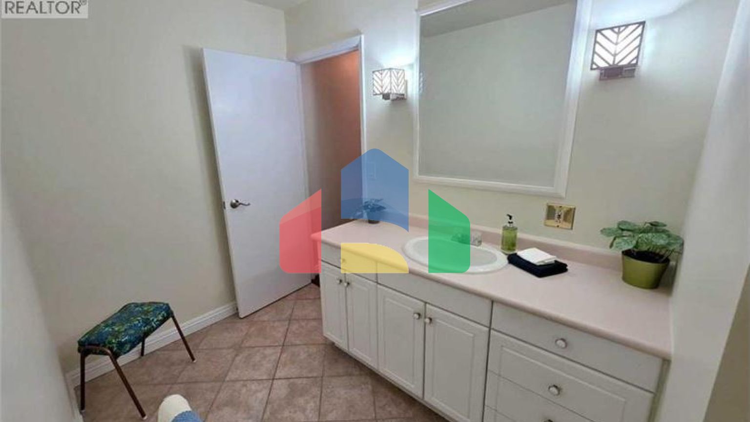 Residential - Single Family Home - Edmonton, Canada - Canada