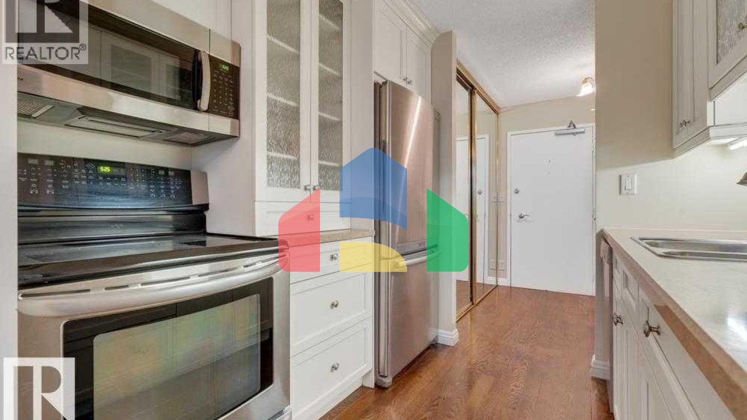 Residential - Single Family Home - Edmonton, Canada - Canada