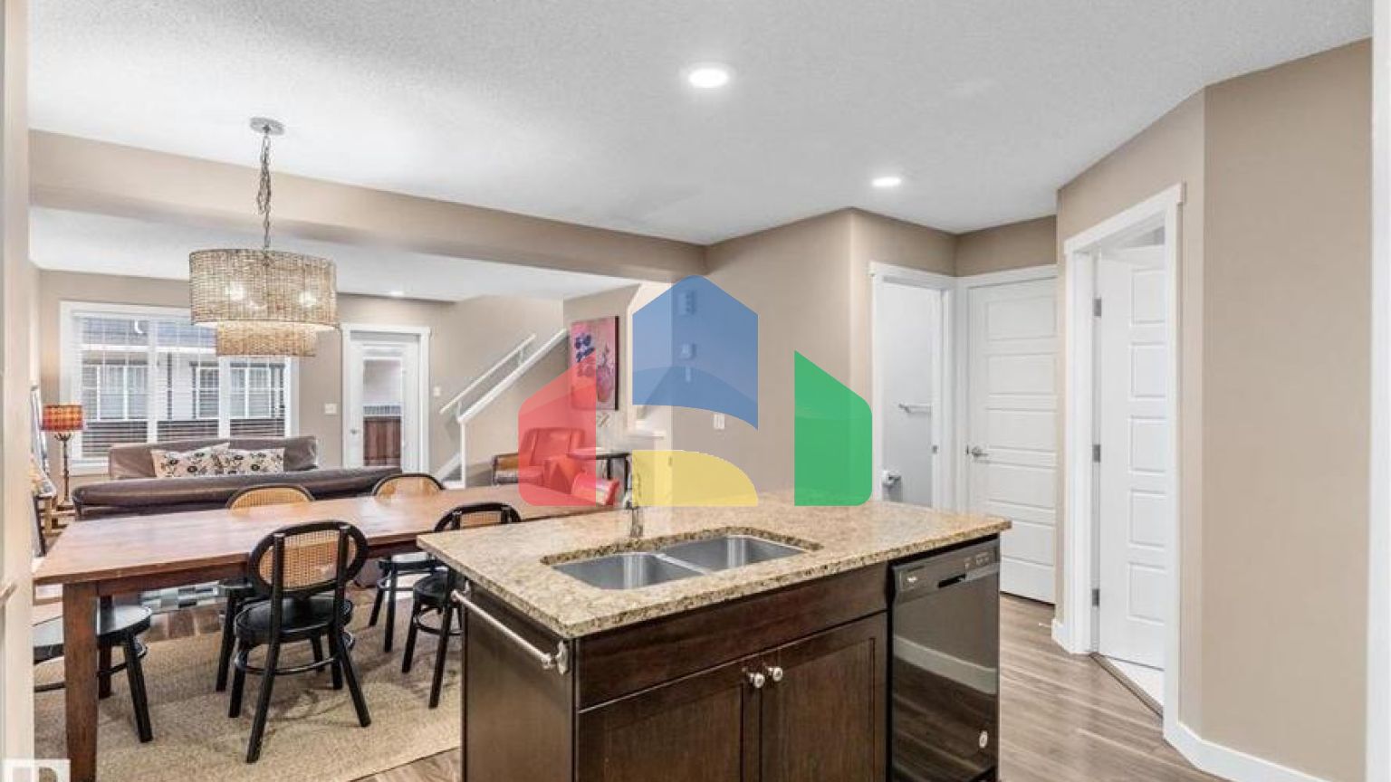 Residential - Townhouse - Edmonton, Canada - Canada