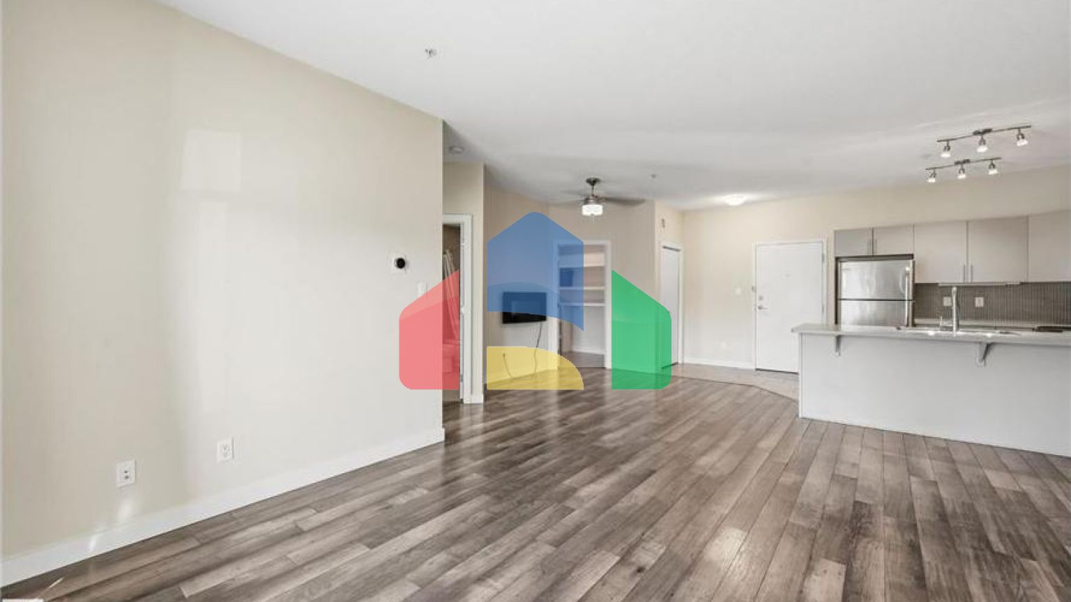 Residential - Single Family Home - Edmonton, Canada - Canada