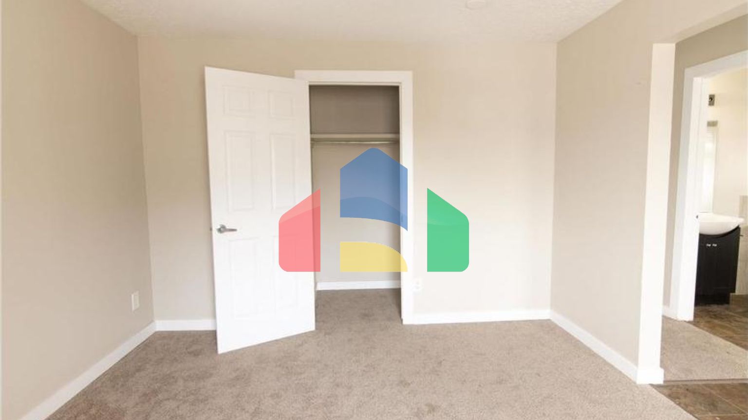 Residential - Single Family Home - Edmonton, Canada - Canada