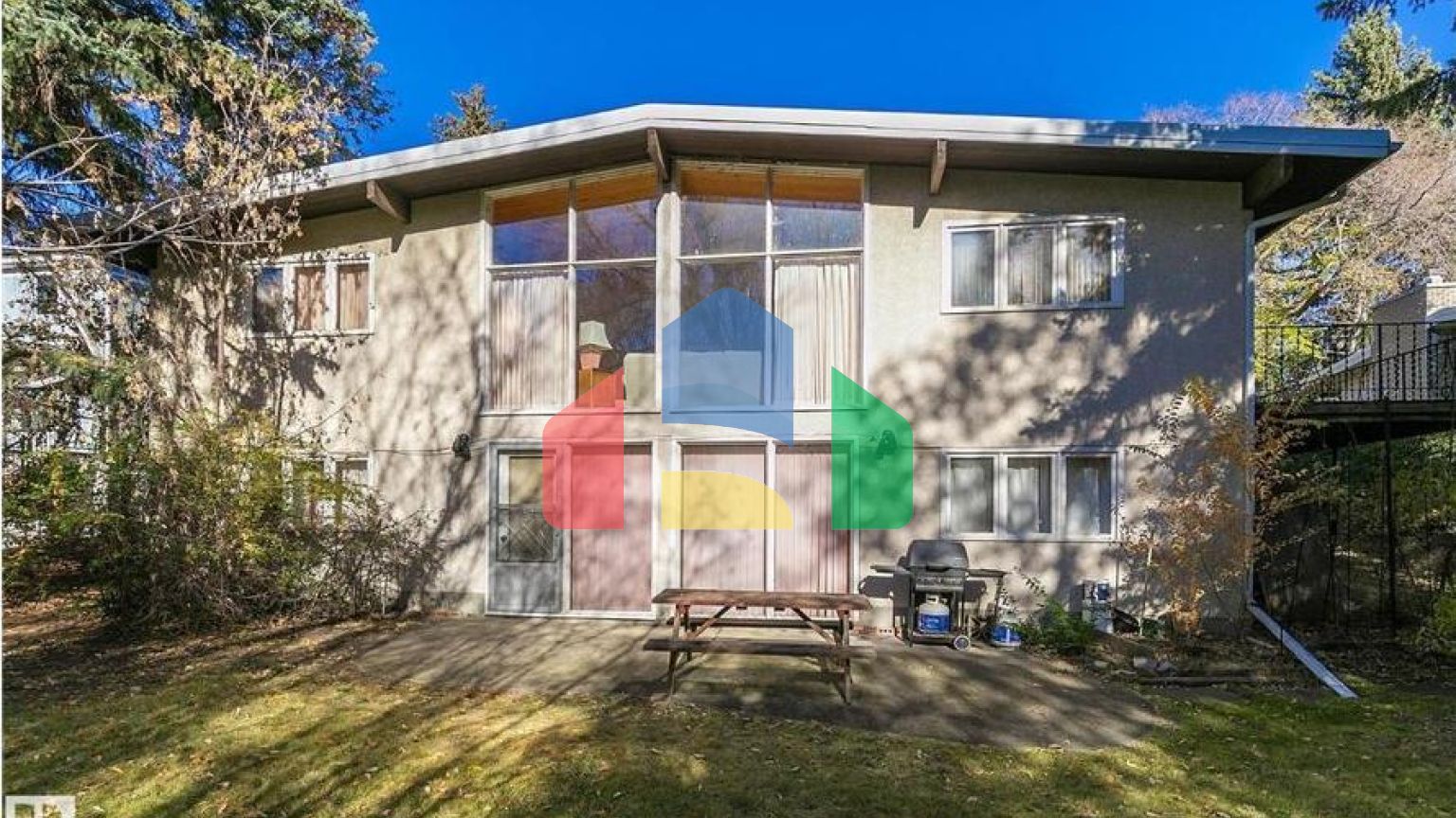 Residential - Single Family Home - Edmonton, Canada - Canada