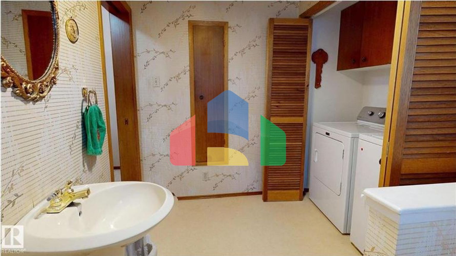 Residential - Single Family Home - Edmonton, Canada - Canada