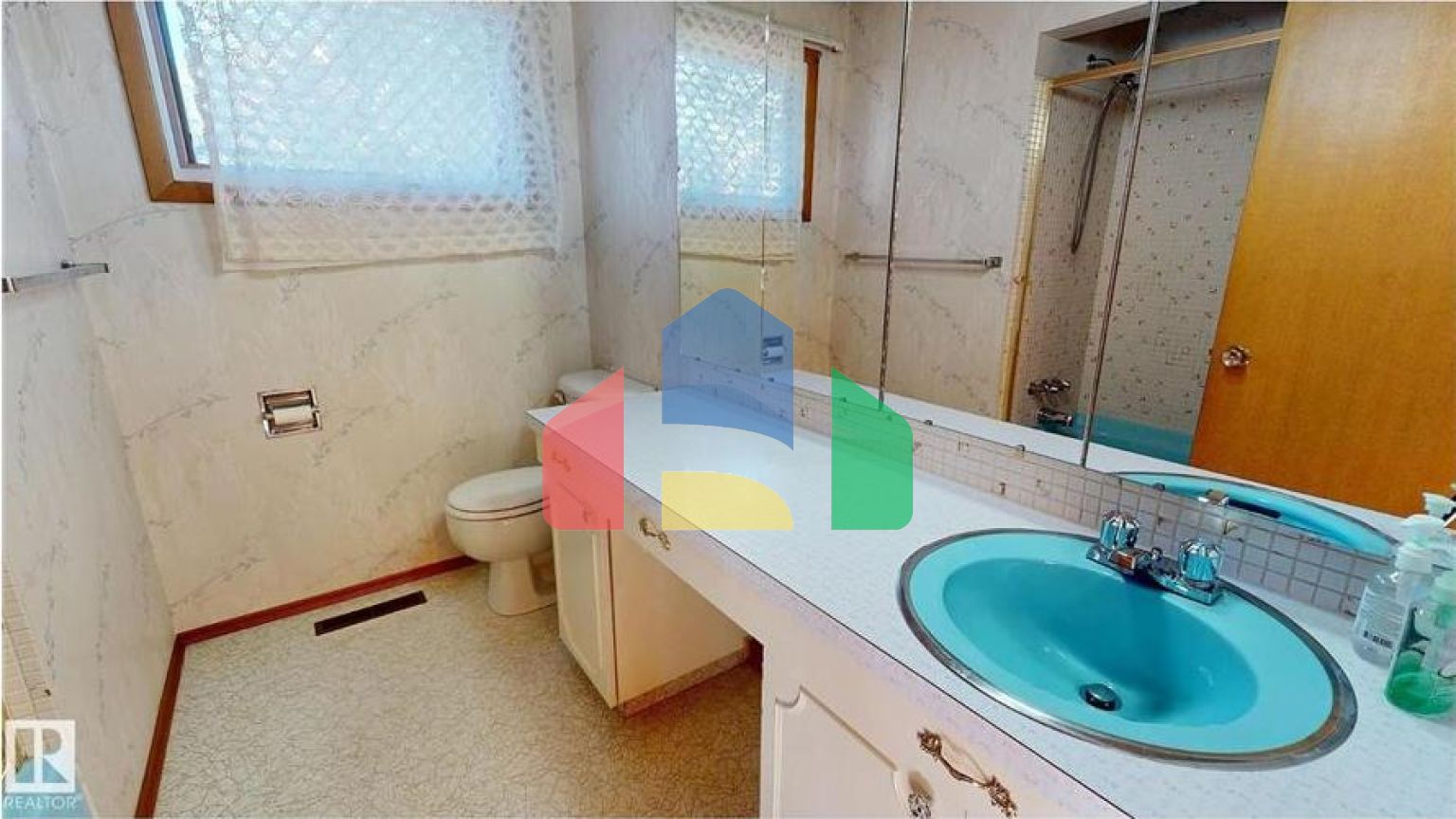 Residential - Single Family Home - Edmonton, Canada - Canada