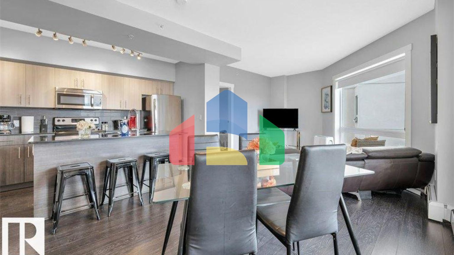 Residential - Condo/Apartment - Edmonton, Canada - Canada