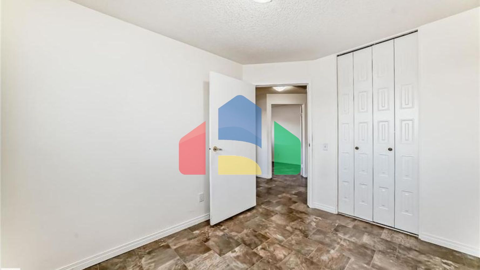 Residential - Single Family Home - Edmonton, Canada - Canada