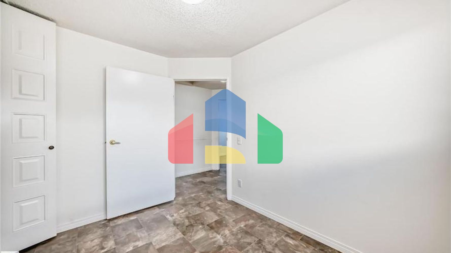 Residential - Single Family Home - Edmonton, Canada - Canada