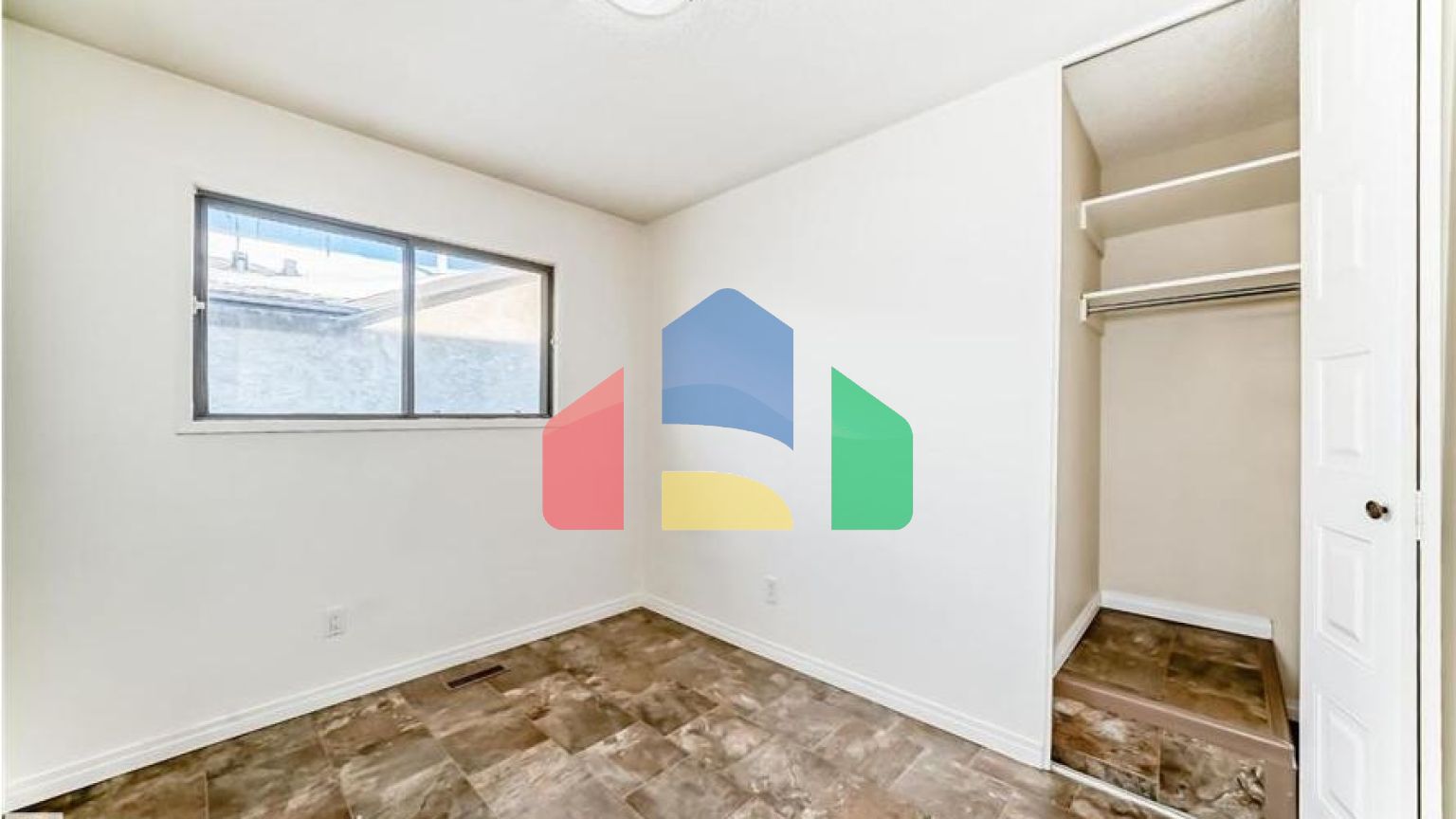 Residential - Single Family Home - Edmonton, Canada - Canada