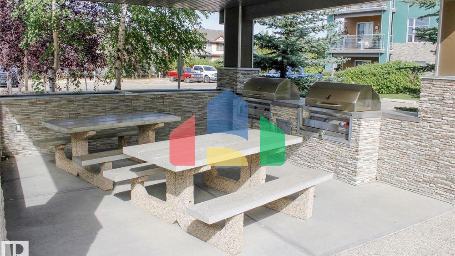 Residential - Condo/Apartment - Edmonton, Canada - Canada