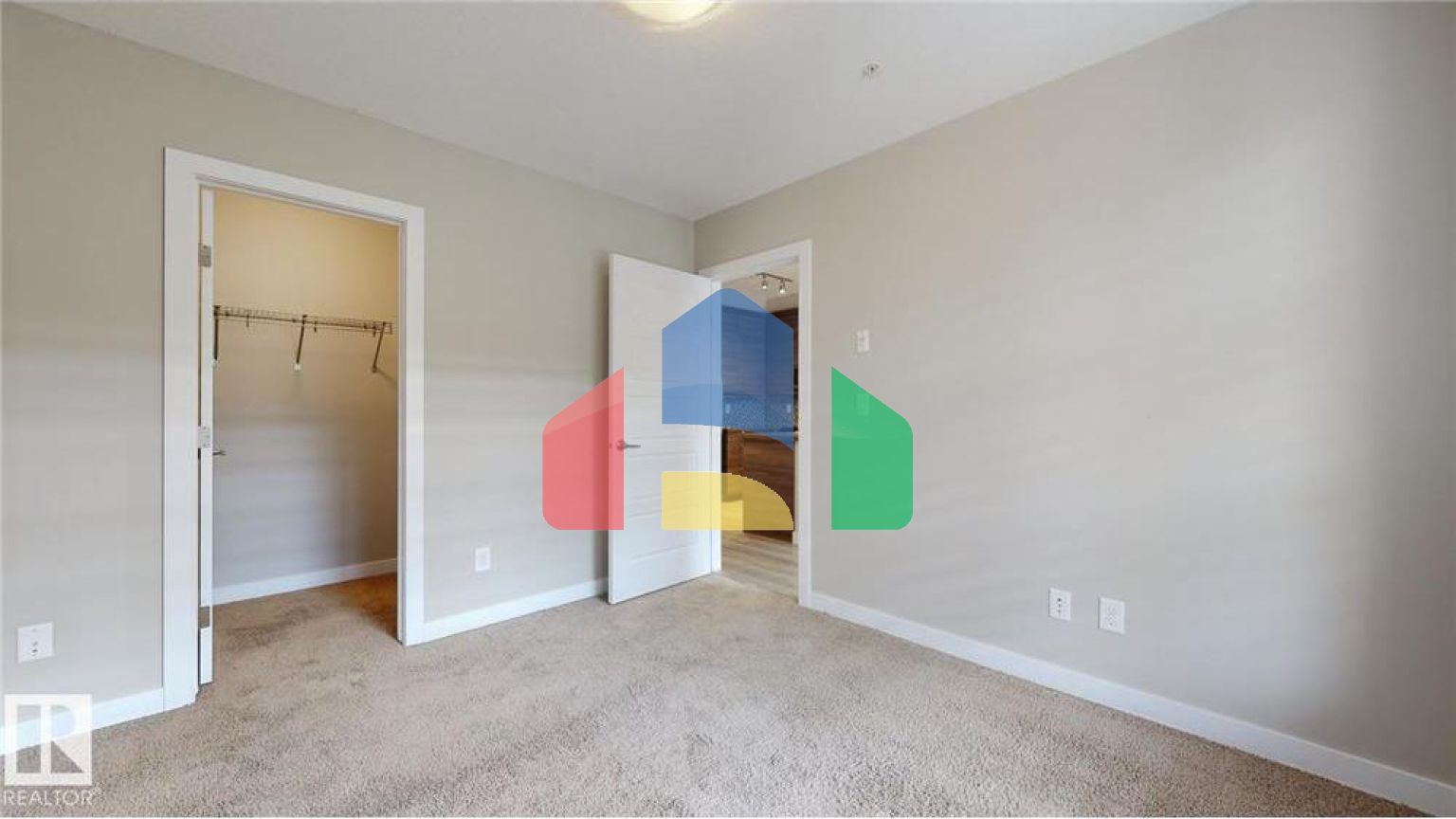 Residential - Condo/Apartment - Edmonton, Canada - Canada